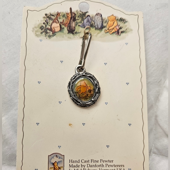 Disney Winnie The Pooh And Piglet PEWTER zipper Pull Or Pendant Vintage - Picture 2 of 5